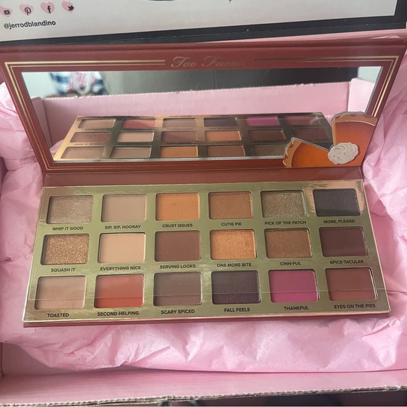 Too Faced Bundle: Pumpkin Spice Palette and Triple Scoop Highlighter - Picture 6 of 7